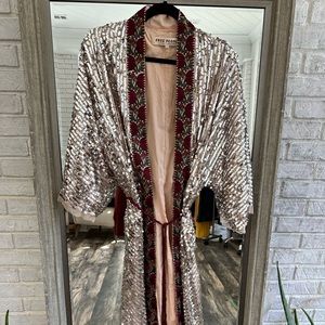 FREE PEOPLE SEQUINED KIMONO - excellent condition size small